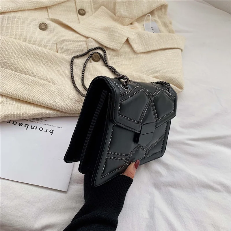 

Rivet Chain Small Crossbody Bags For Women 2019 Shoulder Messenger Bag Lady Luxury Handbags
