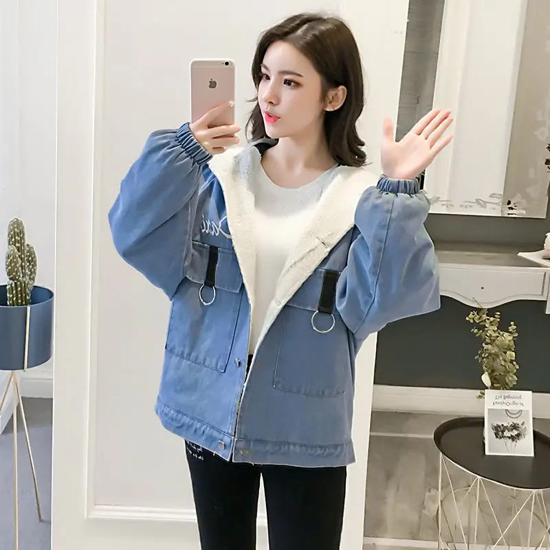 

Student lamb wool denim coat for women 2020 winter new loose Plush thickened hooded cotton padded jacket for women