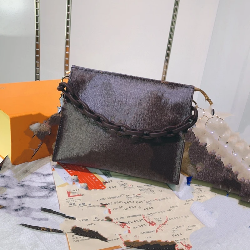 

2021 spring and summer trend new presbyopia gradient color clutch toilet bag can be one-shoulder portable