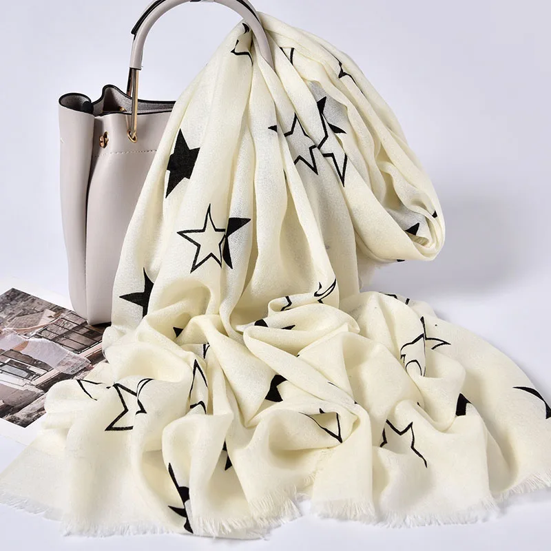 Женский шарф из 100% шерсти зимний натуральной с цветочным принтом и бабочками |