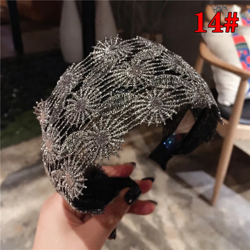 

Retro Lace Style Hairband For Personality Girl Simple Hollow Butterfly Pattern Wide-brimmed Hair Band For Elegant Women