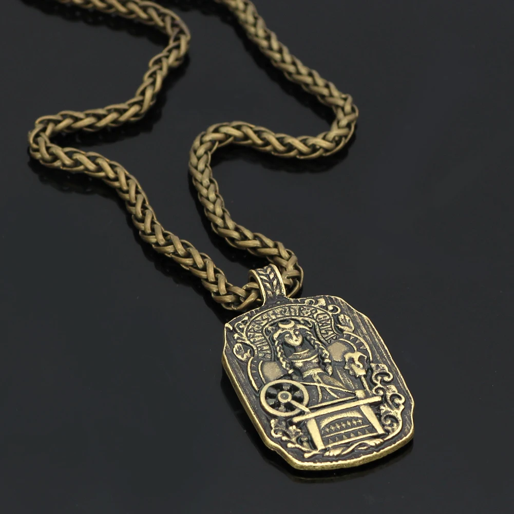 В стиле норвежских викингов в легендарных женщин и текстильной машины амулет