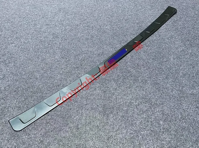 Защитная накладка на задний бампер из углеродного волокна для Toyota Rav4 2019 2020 |