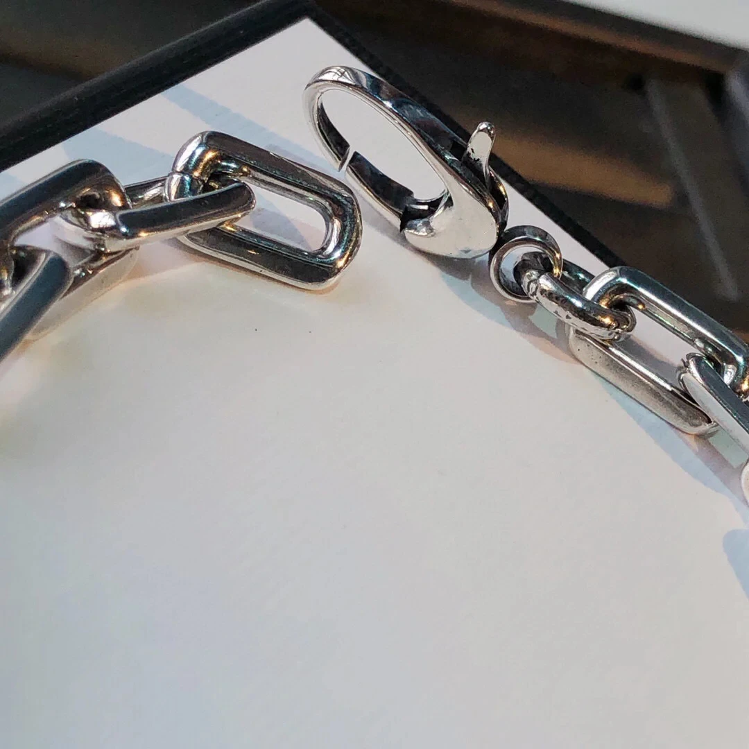 

S925 pure silver 1:1 classic style bracelet, amorous feelings restoring ancient ways, small type of interlock, lady and gentlema