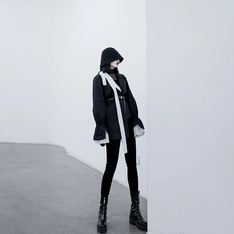 Дизайнерские Пальто и куртки CHEERART Женская Асимметричная куртка Черное короткое