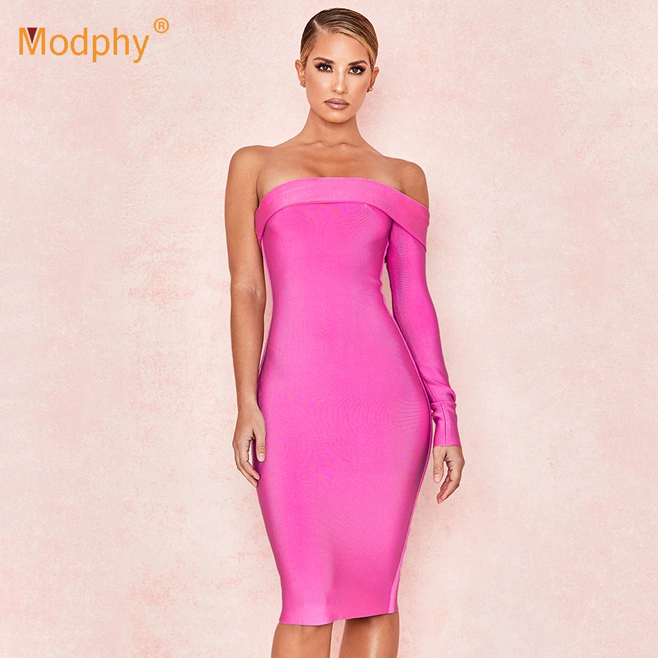 Женское облегающее платье на одно плечо розово красное с длинным рукавом Клубное