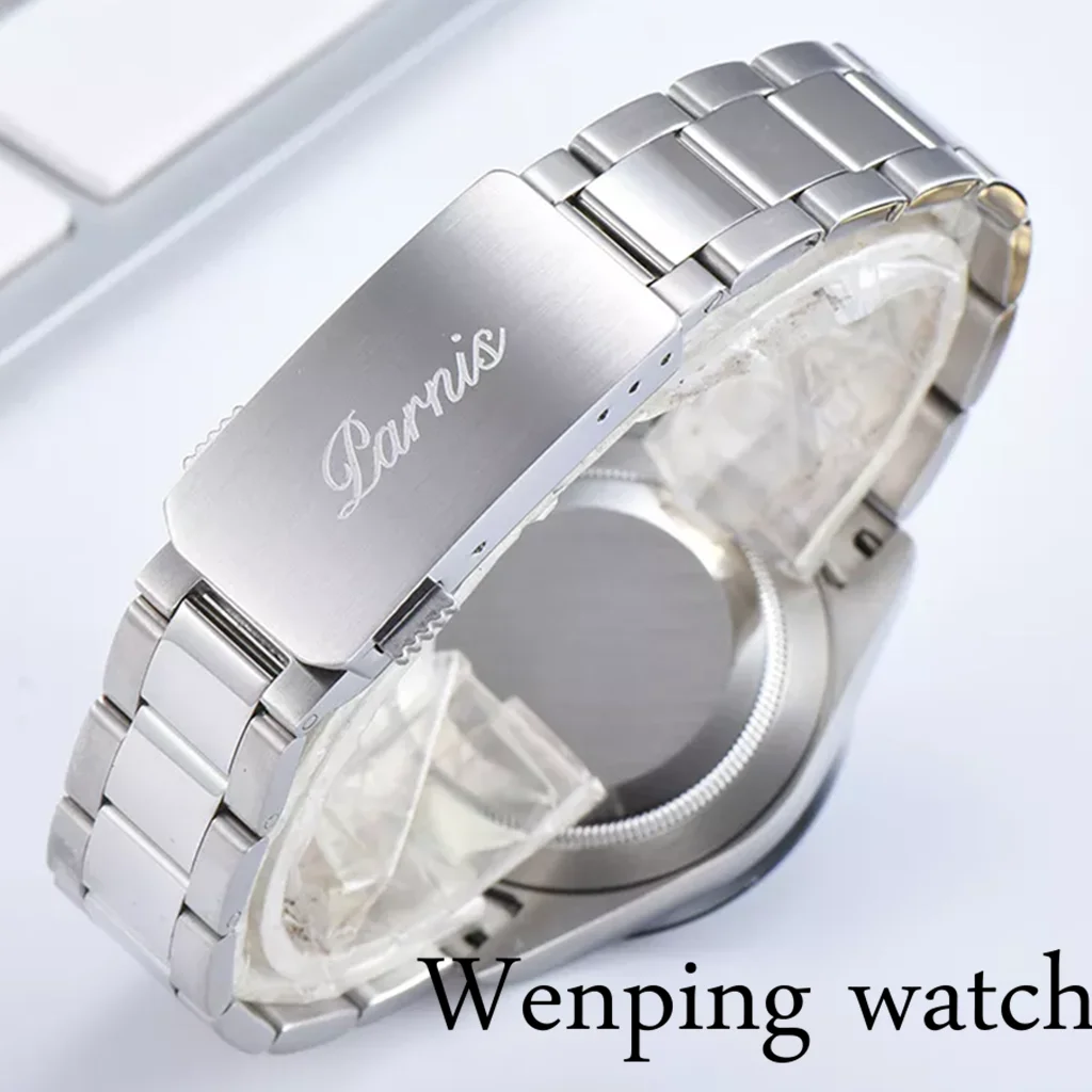 Мужские водонепроницаемые кварцевые часы с серебристым циферблатом и