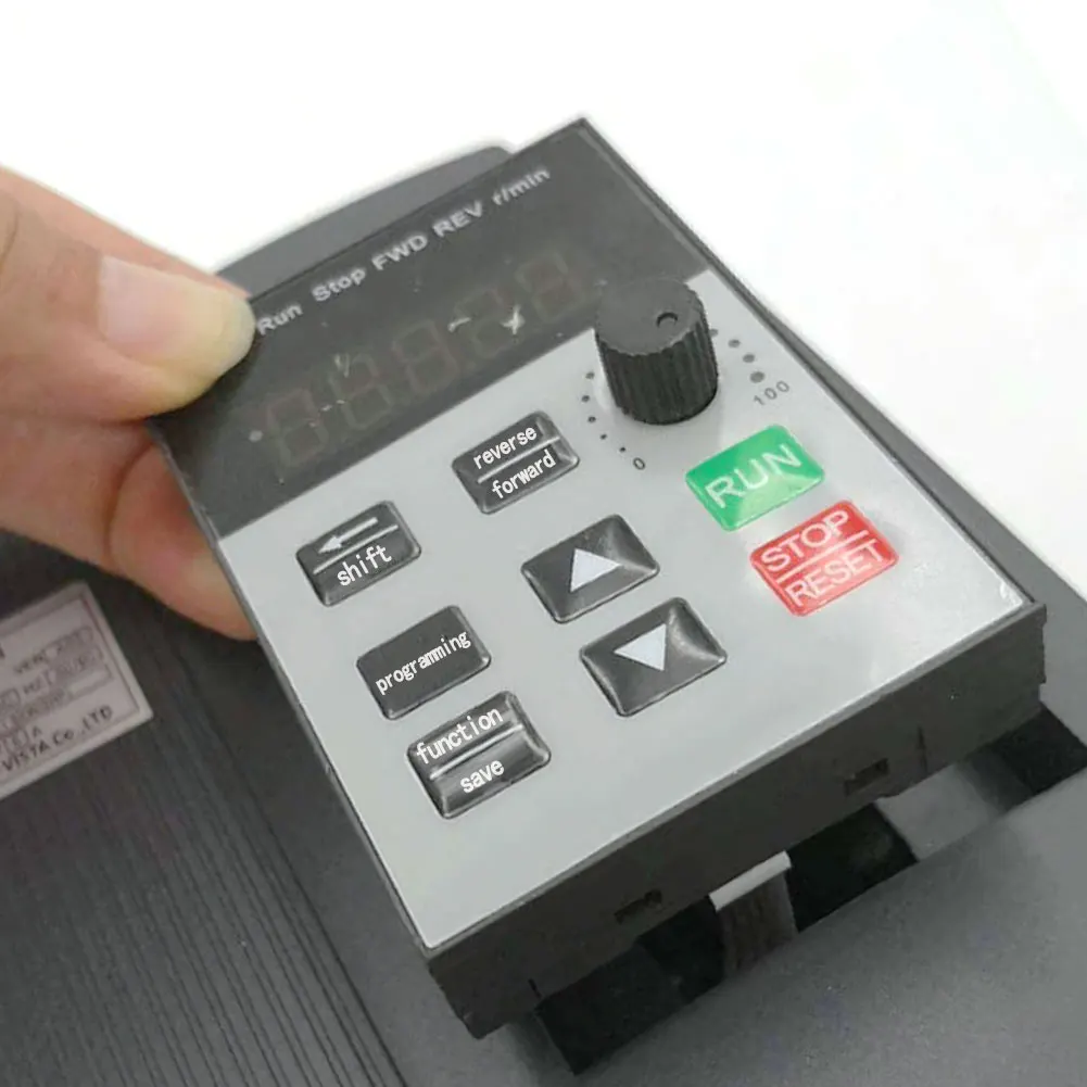 

Motor Speed Regulator Variable Frequency Inverter AT1-2200S 2.2KW 220V Single Phase Input 3 Phase Output Motor Speed Regulator