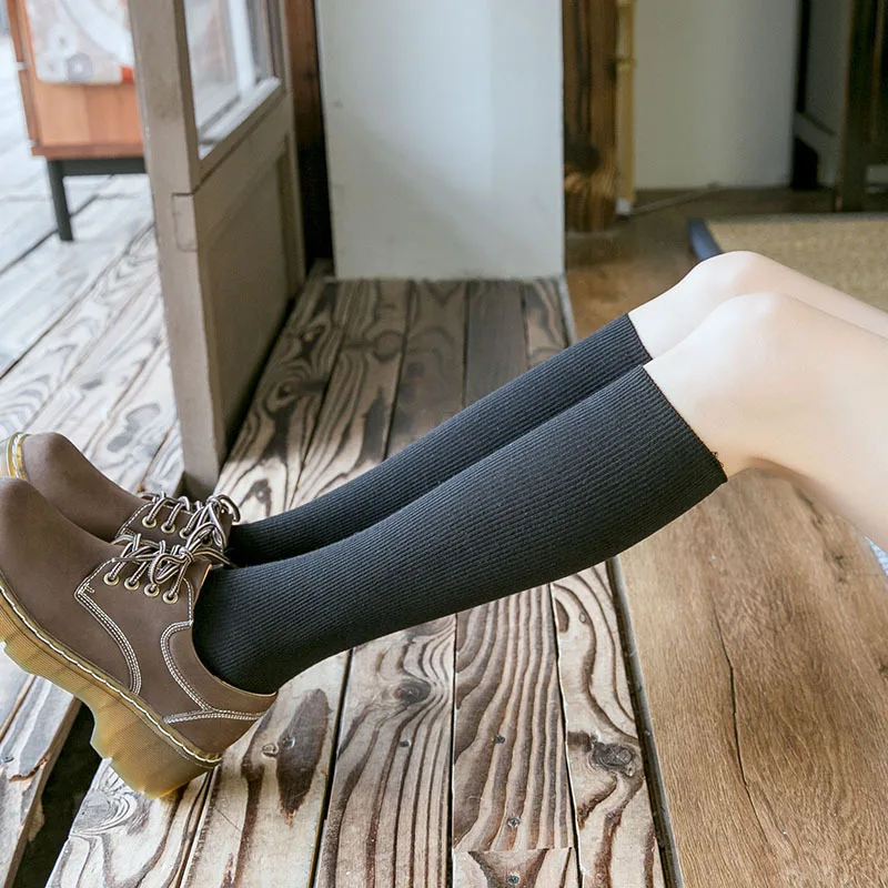 

1Pairs Women Cotton Knee High Socks Black White Solid color Fashion Casual Calf Sock Female Girl Party Dancing Sexy Long Socks