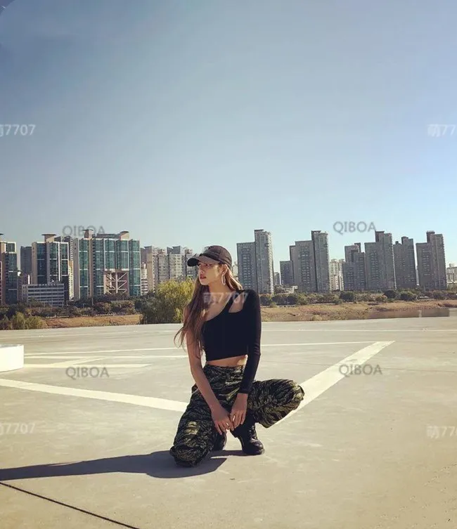 

kpop Korean Celebrity black sexy strapless slim Tshirt tops and loose casual High waist camo pants women two piece outfits