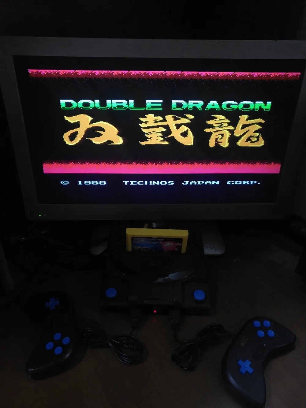 Новинка; в стиле ретро; в ТВ игровая консоль с двойной слот картриджа для 8 bit РЭШ игры два геймпада 88 игры и 500 в 1 картридж 3 м AV