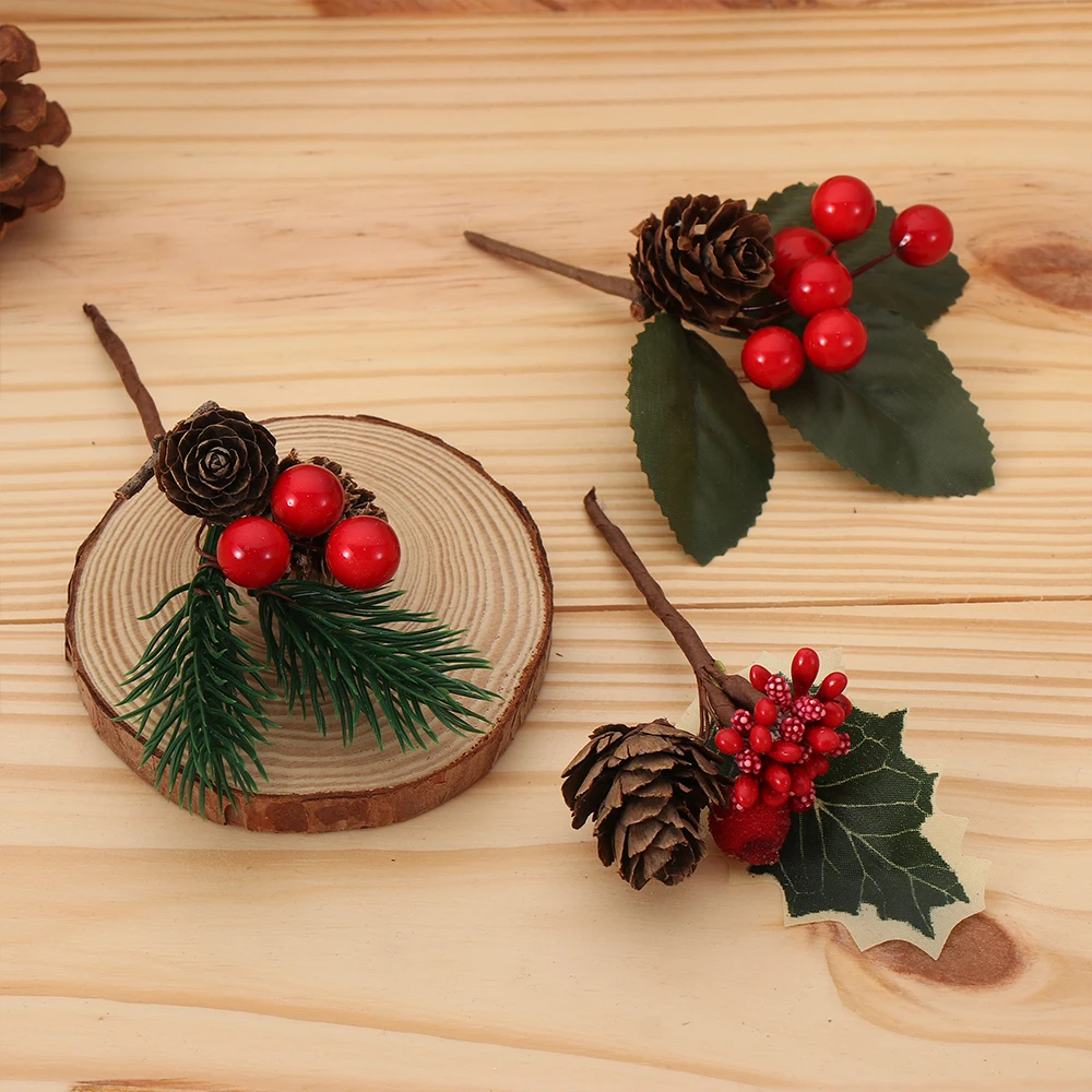 

1 Bundle Artificial Flower Red Christmas Berry And Pine Cone With Holly Branches Christmas Decoration for Home Floral Decor Craf
