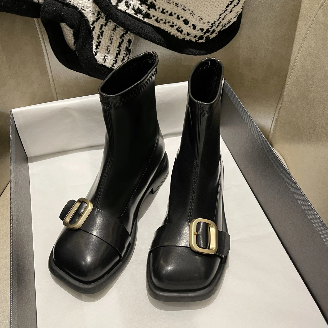 

Round Toe High Heels Ankle Boots Genuine Leather Metal Decoration Shoes Woman Working Basic Boots 2021 Autumn New Fashion Women