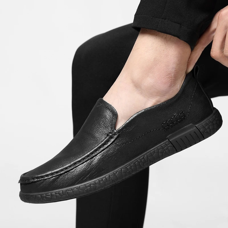 

Men Loafers Moccasins Genuine Leather Brown Driving Shoes Italian Peas Shoes Casual Brands Slip On Formal Luxury Shoes *A5740