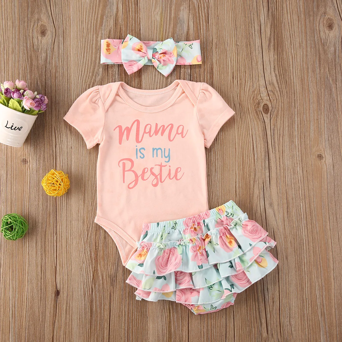 

FOCUSNORM Summer 0-24M Newborn Baby Girls Clothes Sets 3pcs Letter Romper Tops Floral Print Shorts Headband 3pcs Set