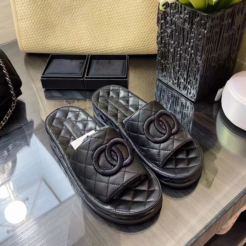 

Women Embroidered Platform Slippers Outdoor Vacation Beach Shoes Spring Flat House Slippers Black