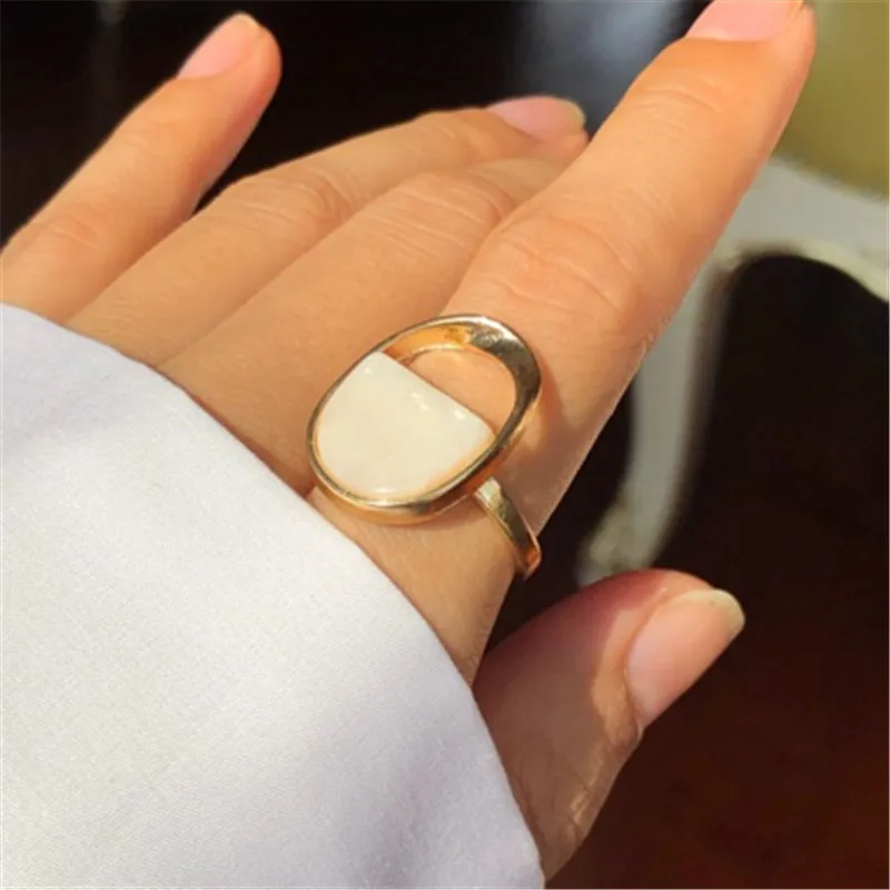 

Fashion elegant ring Female Trendy Geometric Wedding bands rings minimalist style oval shall not adjust resin ring for women
