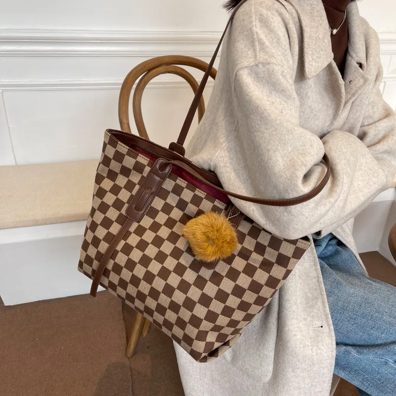 

Классическая клетчатая дамская сумка-тоут модная мягкая сумка через плечо из ПУ материала Большая вместительная дамская сумка для путешес...