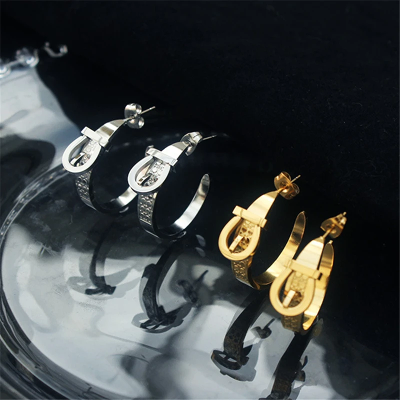 

Titanium Steel Gold Silver Color Metal Geometric C-shaped Circel Belt Hoop Earrings for Women Girls Zircon Jewelry HUANZHI 2021