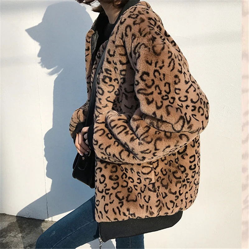

European station new leopard Coat Female Short 2020 Winter Thick imitation fur rabbit fur Parka in the long section Jacket W230
