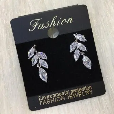 

2022 New Ladies Jewelry Exquisite Korean Leaf-shaped AAAA Zircon 925 Sterling Silver Earrings Ladies Jewelry Birthday Gift