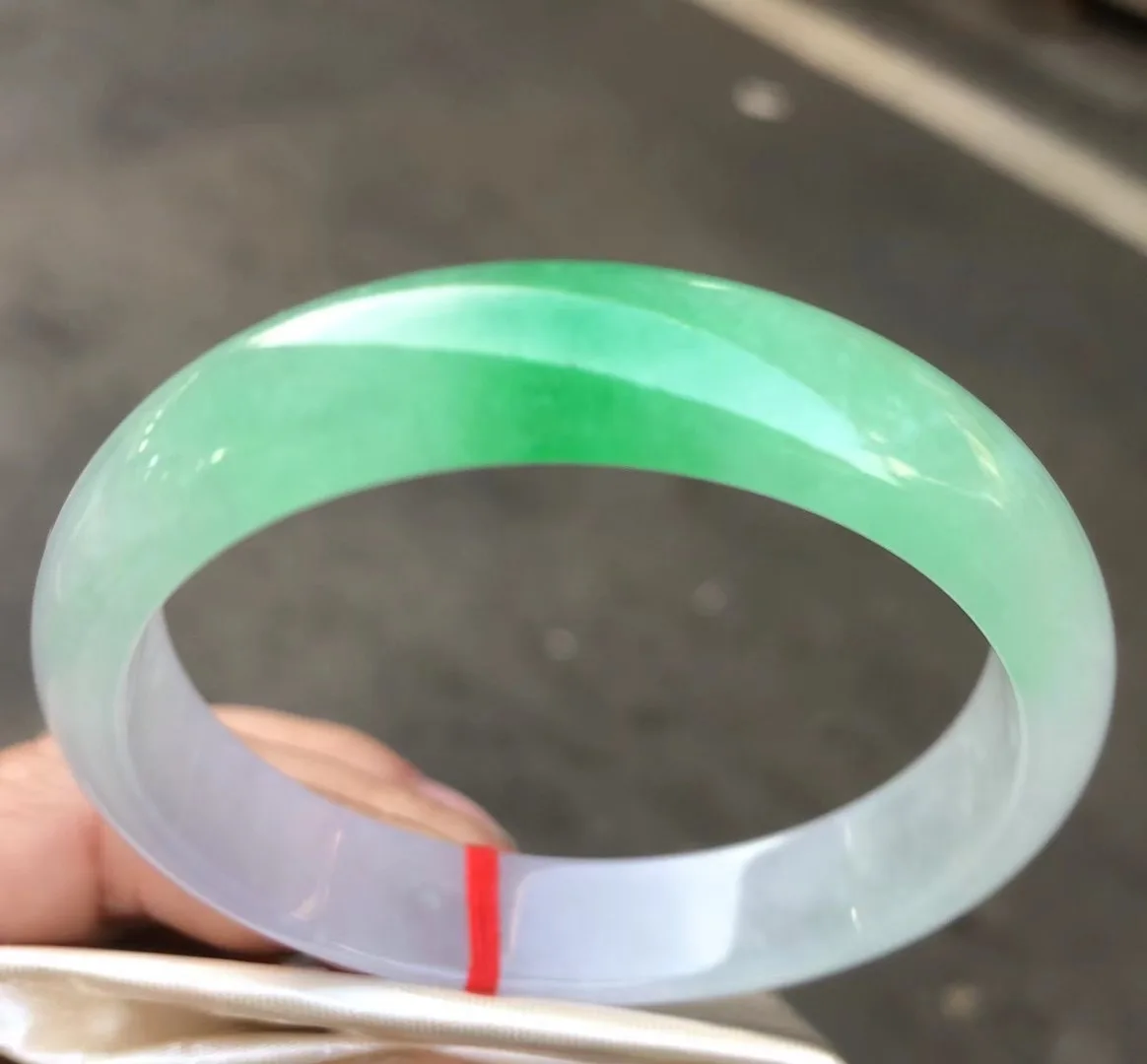 

Natural Myanmar jadeite bangle flat bar real jadeite bangle natural green jade stone for woman temperament bracelets 56.5mm 102