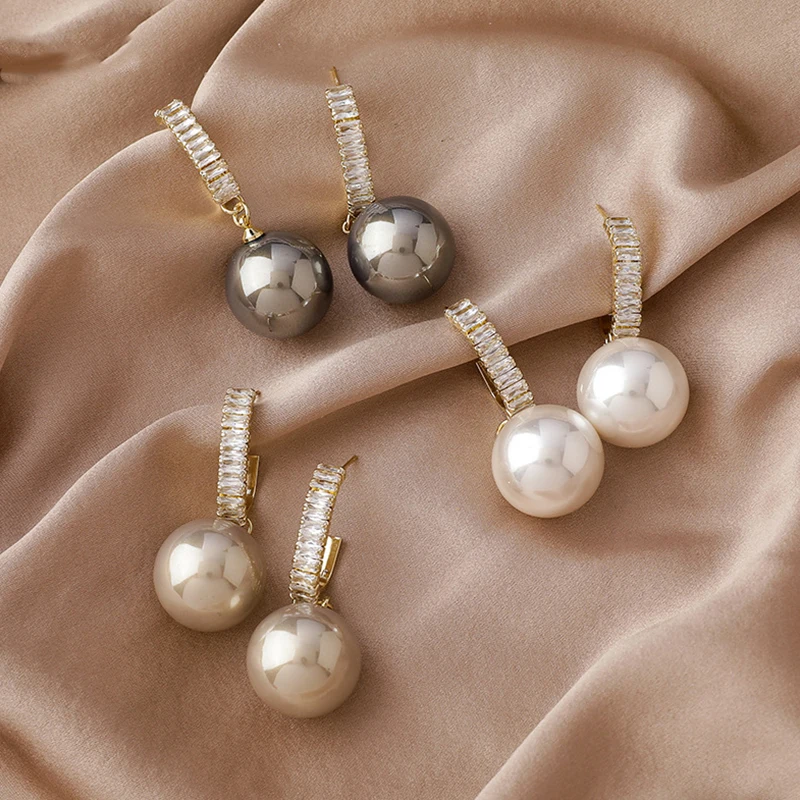 

2022 New Korean Round Pearl Drop Earrings Micro-inlaid Zircon Shiny Crystal Pearl Earrings for Women Birthday Wedding Jewelry