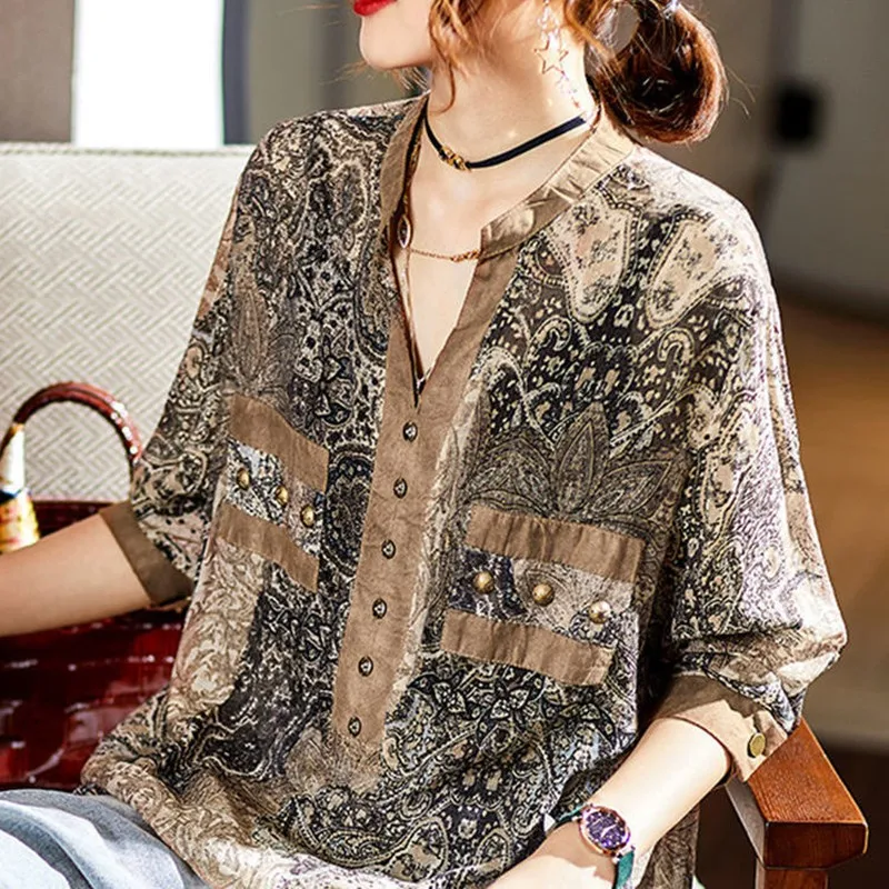 

2021 New Arrival Summer European Style Women V-neck Three Quarter Sleeve Blouse Button Design Vintga Print Casual Shirts P235