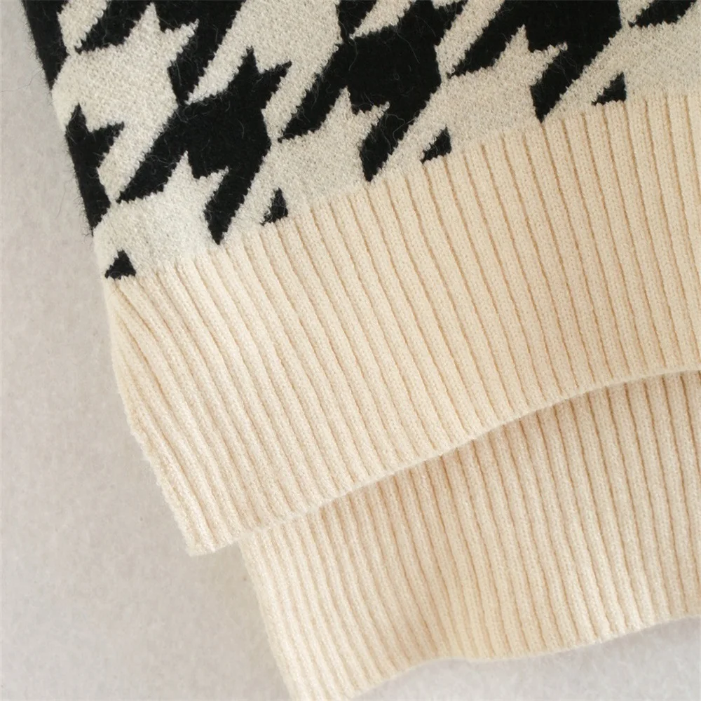 

Women Vest Sweater 2021 Fashion Knitted Sweater Loose Vintage Female Waistcoat Chic Oversize Sweater Tops Women Clothes Out