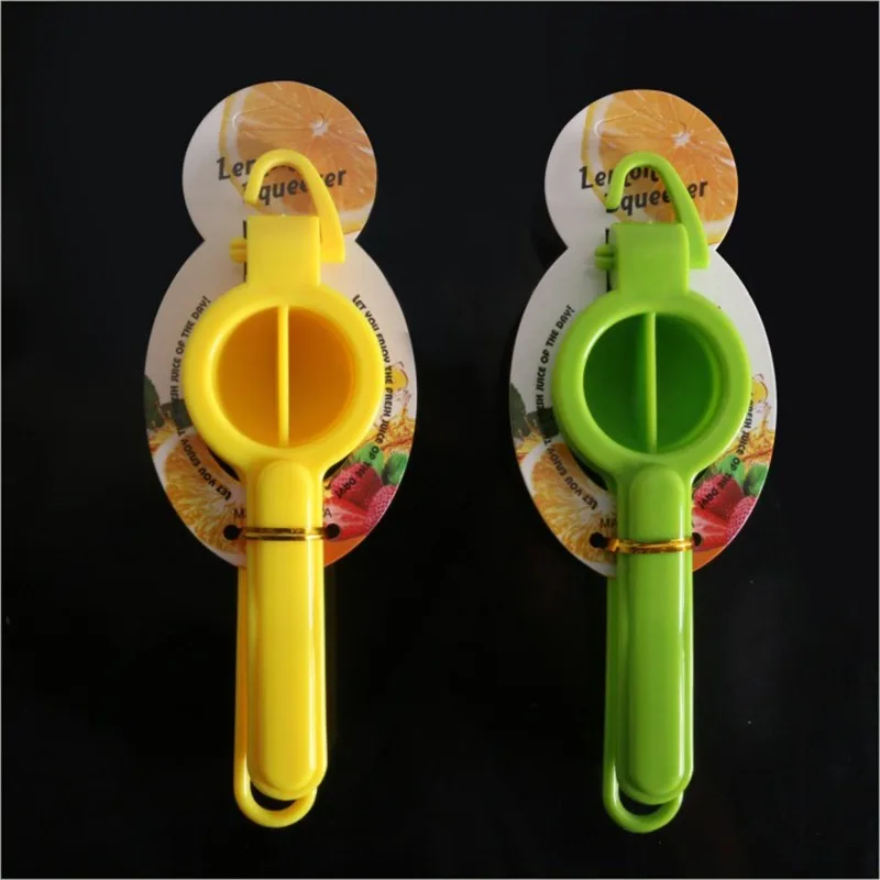 

1PC Plastic Mini Hand Manual Kitchen Tools Press Orange Juicer For Children's Food Supplement Lemon Squeezer Blender Portable