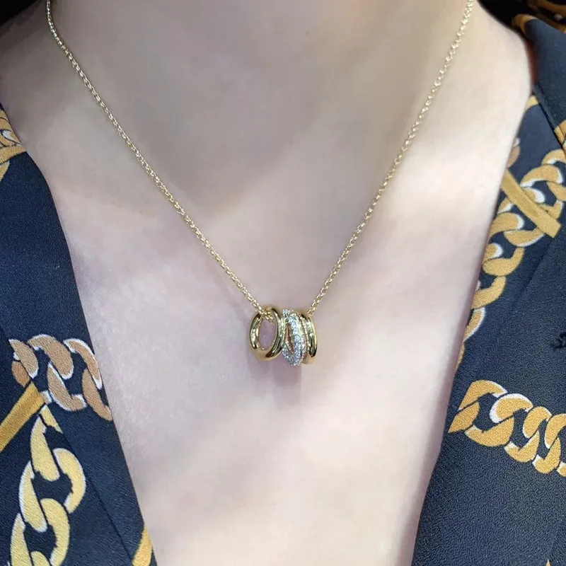 

SWA 1:1 simple gold color three circle clavicle chain women Necklace