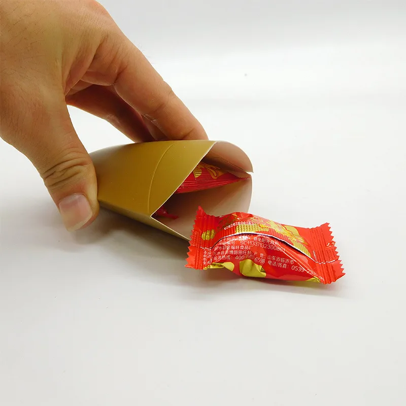 Подарочная коробка для конфет из крафт-бумаги золотистого/серебристого цвета 12