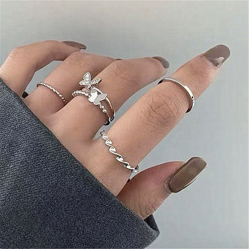 

Vintage Cute Butterfly Rings for Women Geometric Round Metal Couple Wedding Adjustable Ring Girl Korean Fashion Jewelry Gifts