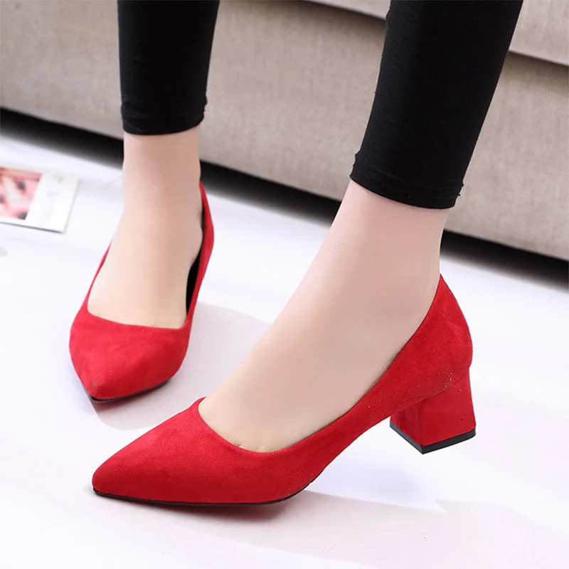 Женские модельные туфли Вельветовые женские на низком массивном каблуке базовые