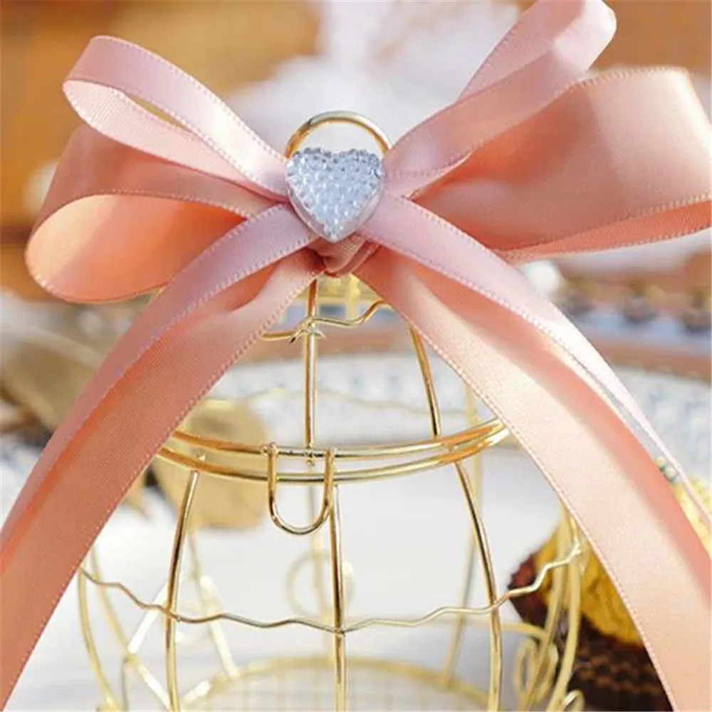 

1pcs Mini Personalized Golden Metal Bird Cage Retro Baby Shower Gift Box Guest Gift Box Birthday Party Souvenir Hollow Gift Box