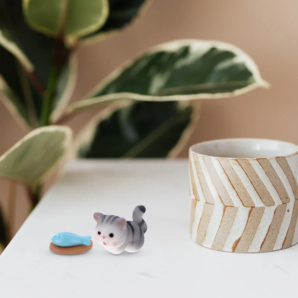 

6pcs Lovely Cat Desktop Adornment Creative Mini Cat Ornament Resin Cat Decor