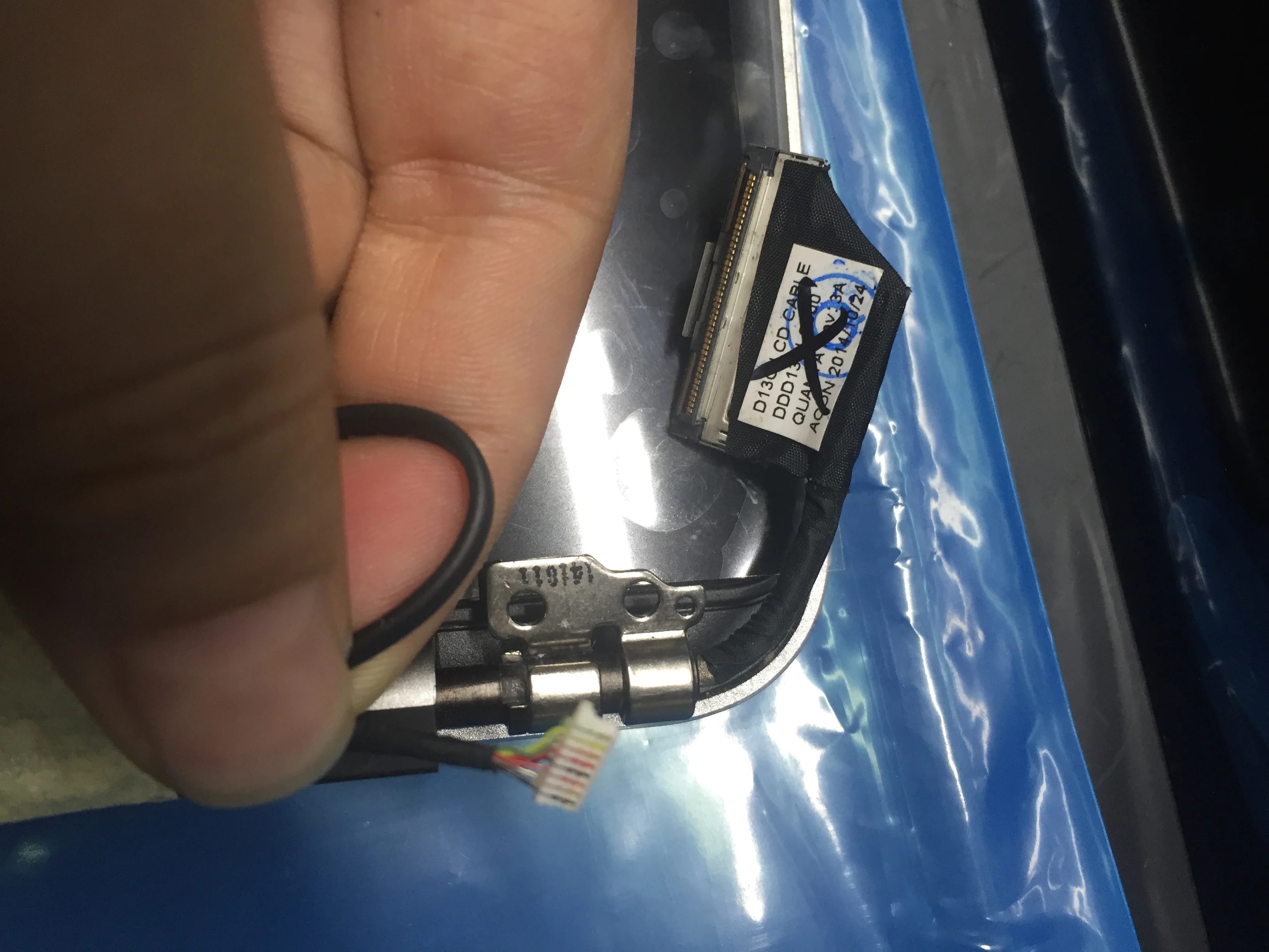

For DELL XPS 13 9333 Screen Full LCD Complete Assembly with brackets Good Quality with touchscreen