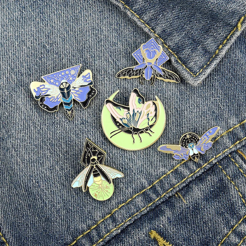 

Glow in the Dark Animals Collection Brooch Firefly/butterfly/bee Enamel Lapel Pin Badge Glow in the Dark Firefly Brooch lVC3-38H