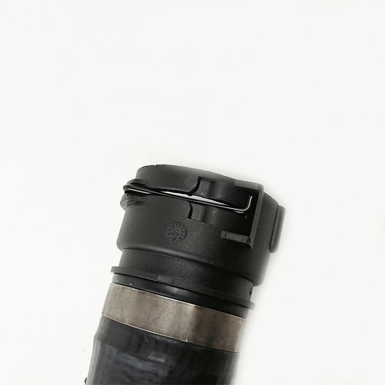 A1665005300 соединение для резервуара воды всасывающая линия верхний шланг 1665005300 Mercedes