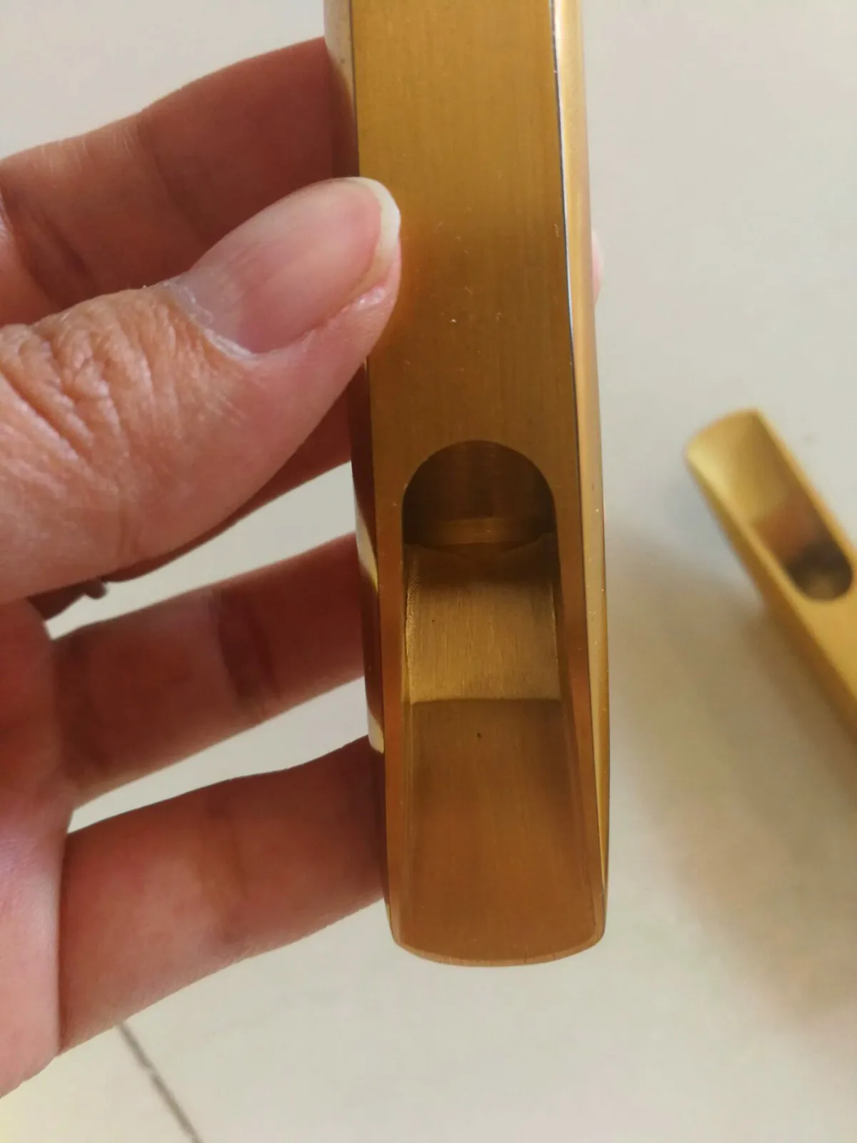 

Double Reflection Version ATLO Saxophone Metal Flute Head Tone Is Soft and Easy to Control Not Howling Tuyere No. 5 to 9