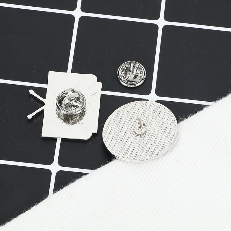 Брошь в ретро стиле с эмалью без сигнала|Броши| |