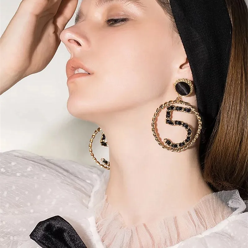 Vintage Alloy Letter 5 Charm Pendant Dangle Earrings For Women Jewelry Accessories Baroque Style Statement Hot Sale | Украшения и