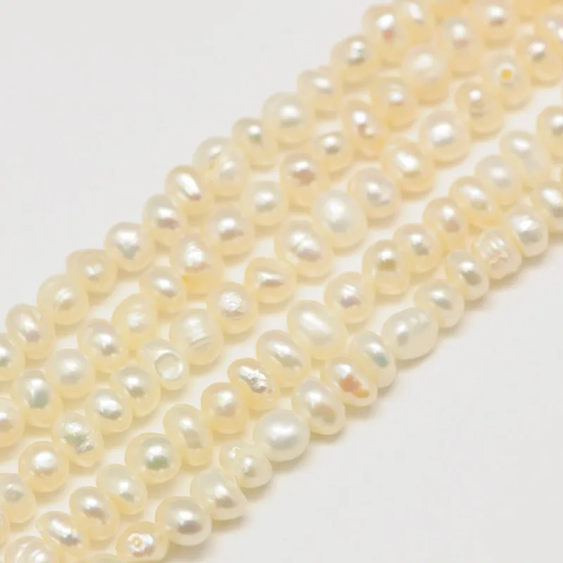 

1Strand Natural Cultured Freshwater Pearl Beads Strand Two Sides Polished Creamy White 2.8~3.2mm Hole: 0.7mm about 133pcs/strand