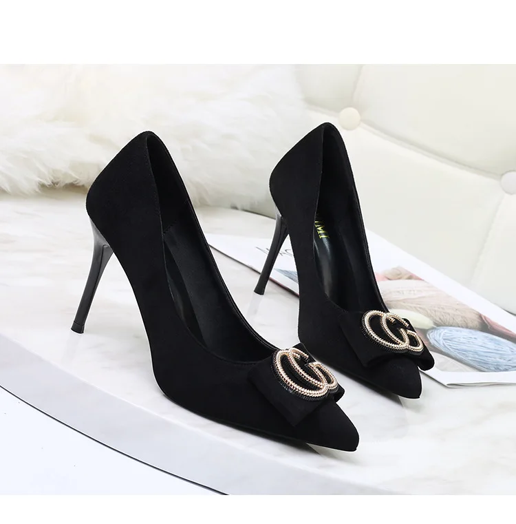 

Women's Shoes