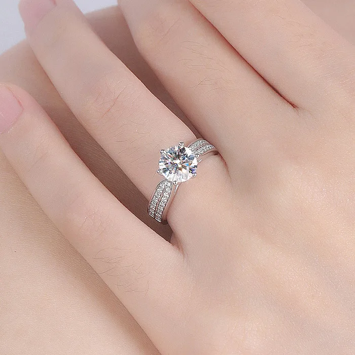 

S925 Silver 18K Gold Mozanstone Ring Female D Color 1 Carat Six Claw Atmosphere