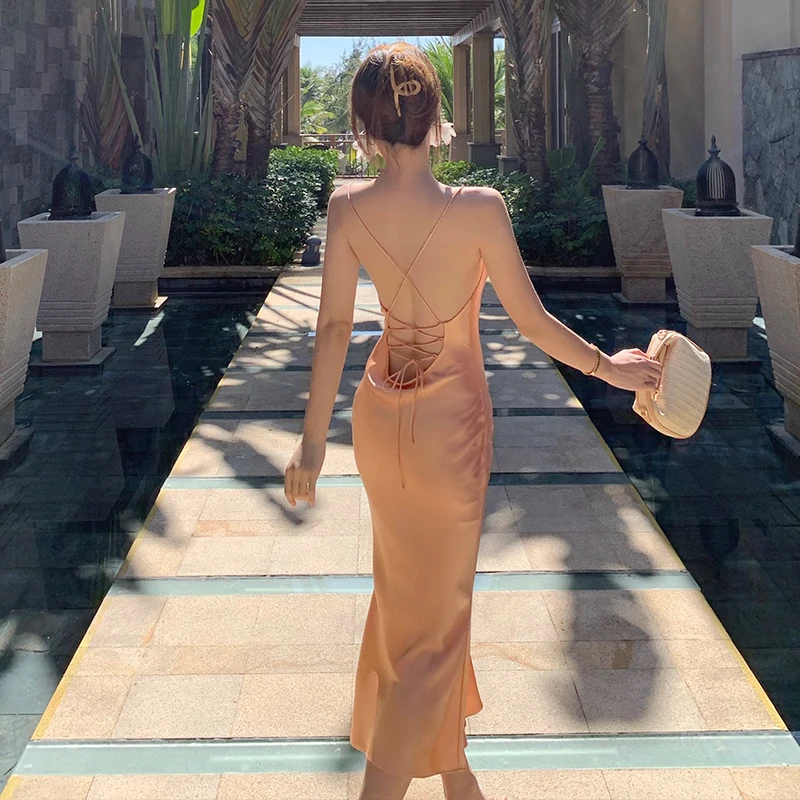 Пикантное нишевое уличное платье во французском стиле длинное розовое с