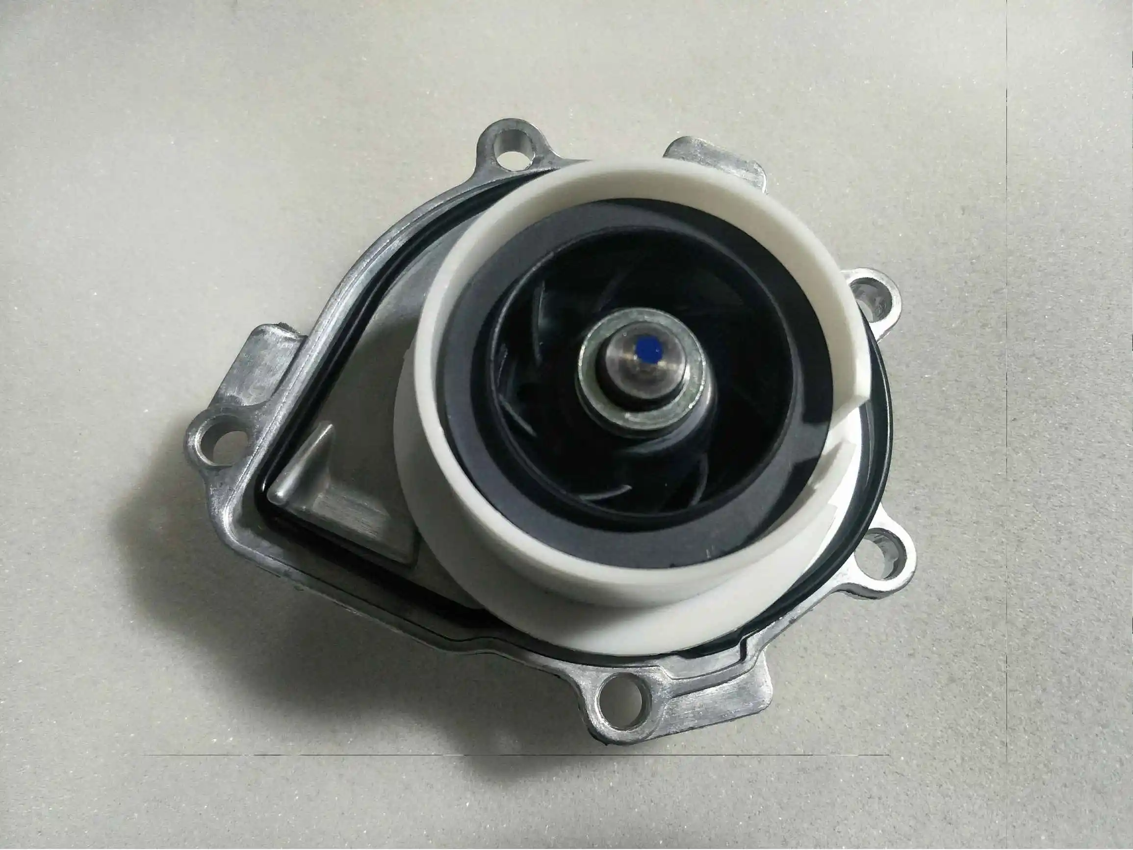 Водяной насос для Chevrolet Aveo Aveo5 Cruze Sonic Pontiac G3 Wave Saturn Astra 1.6L 1.8L OEM:24405895|Водяные насосы| |