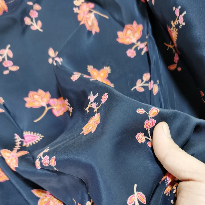 

60% Шелковый крепдешин с принтом тутового шелкопряда 17 Момми ширина 135 см Ткань для платья самодельные шитья Бесплатная доставка Лето Новинк...