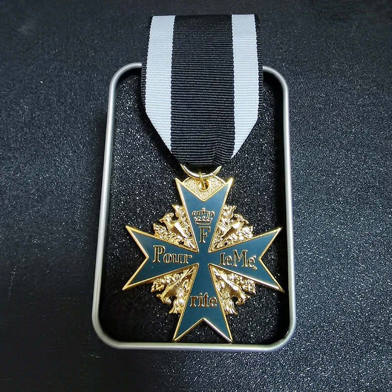 1 шт. медаль с крестом Marx в железной коробке|Безвалютные монеты| |