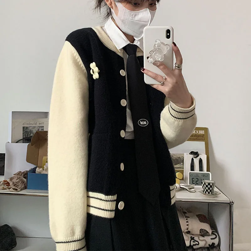 

Retro ins baseball uniform knitted cardigan jacket for fall/winter 2021 new hit color stitching round neck sweater jacket women